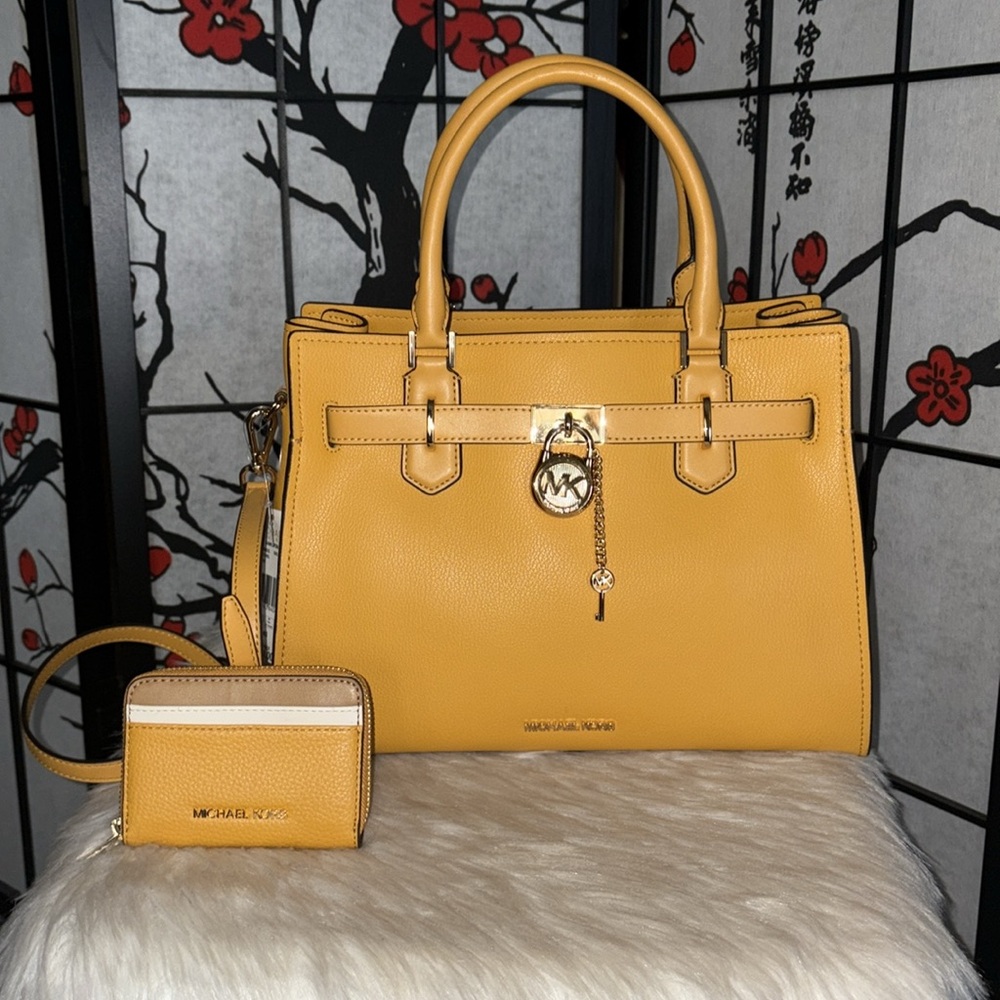 Michael Kors Medium HAMILTON Satchel/JET SET TRAVEL Card Case Wallet 2pc Set